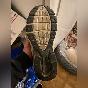 New balance 990v5 size 10